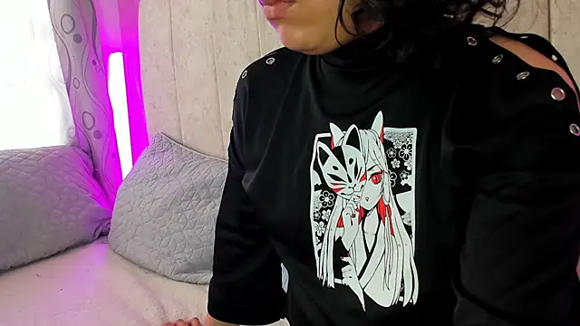 Snapshot of Satuurn_ chatting on 12-06-24, 04:28 Satuurn online show from 12-06-24, 04:28