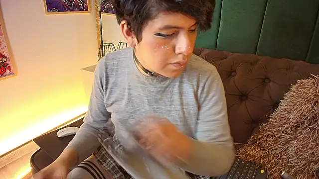 Snapshot of Satuurn_ chatting on 02-20-26, 02:39 Satuurn online show from 02-20-26, 02:39