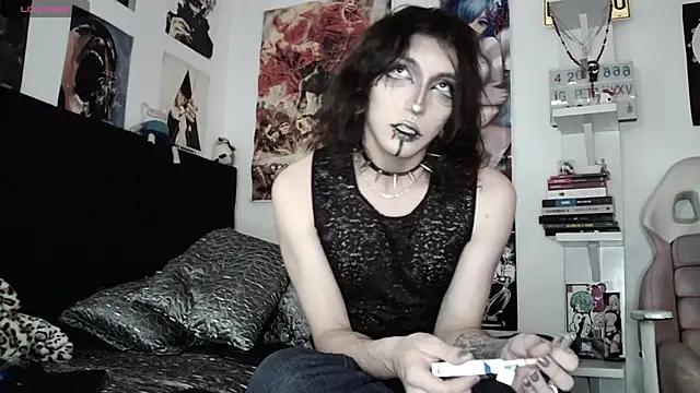 Snapshot of kiiler_queen chatting on 04-30-26, 07:53 kiiler queen online show from 04-30-26, 07:53