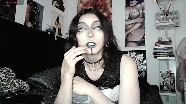Snapshot of kiiler_queen chatting on 04-30-26, 08:57 kiiler queen online show from 04-30-26, 08:57