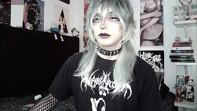 Snapshot of kiiler_queen chatting on 05-06-26, 03:39 kiiler queen online show from 05-06-26, 03:39