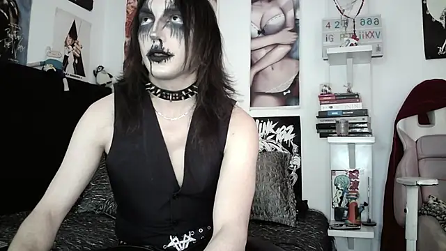 Snapshot of kiiler_queen chatting on 05-23-26, 04:44 kiiler queen online show from 05-23-26, 04:44