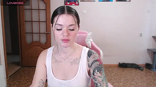 miaacatt online show from 11-23-25, 05:40