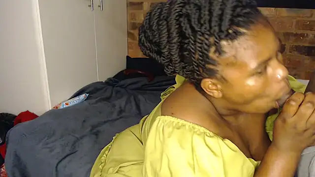 Pweedy-Baddie online show from 10-06-25, 11:13