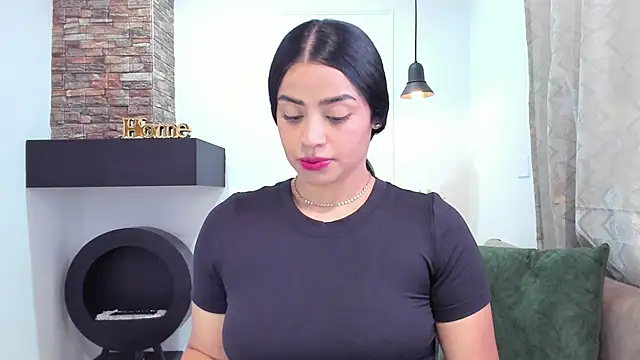 Snapshot of Paula_Desousa chatting on 10-07-25, 07:33 Paula Desousa online show from 10-07-25, 07:33