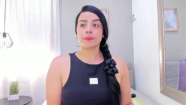 Snapshot of Paula_Desousa chatting on 10-20-25, 07:25 Paula Desousa online show from 10-20-25, 07:25