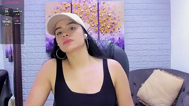 Snapshot of Paula_Desousa chatting on 10-24-25, 07:32 Paula Desousa online show from 10-24-25, 07:32