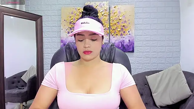 Snapshot of Paula_Desousa chatting on 12-22-25, 07:33 Paula Desousa online show from 12-22-25, 07:33