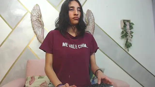 RoxanaCyrano  online show from 01-03-25, 10:40