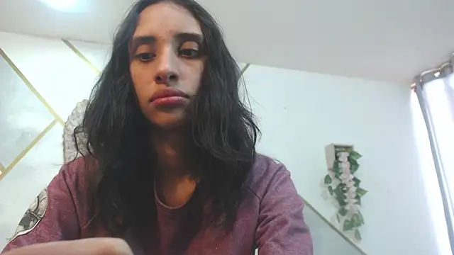 RoxanaCyrano  online show from 02-17-25, 06:26