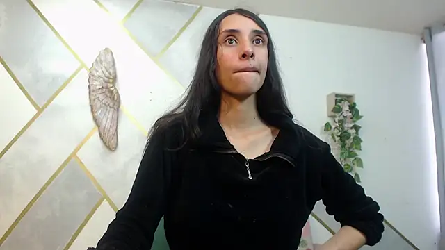 RoxanaCyrano  online show from 11-07-25, 08:09