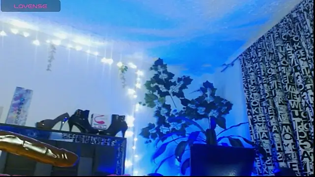 Snapshot of DULCE_ZOE chatting on 01-15-25, 02:27 DULCE ZOE online show from 01-15-25, 02:27