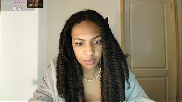 Snapshot of im_alivys_ chatting on 06-18-26, 01:28 im alivys online show from 06-18-26, 01:28