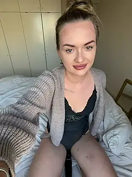ElenaRebelle online show from 05-16-26, 04:53