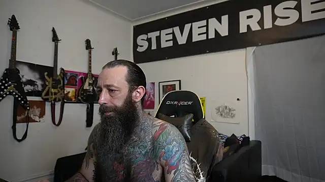 Snapshot of StevenRiseNYC chatting on 06-27-26, 06:46 StevenRiseNYC online show from 06-27-26, 06:46