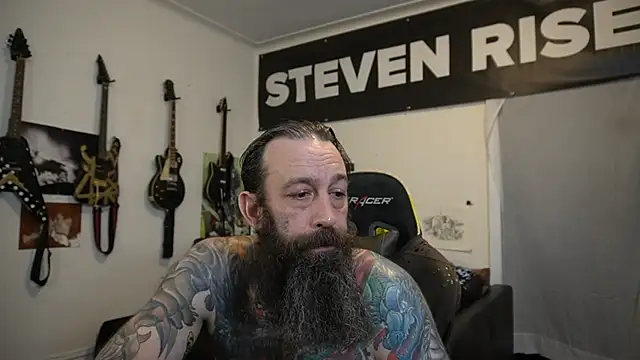Snapshot of StevenRiseNYC chatting on 07-14-26, 11:49 StevenRiseNYC online show from 07-14-26, 11:49