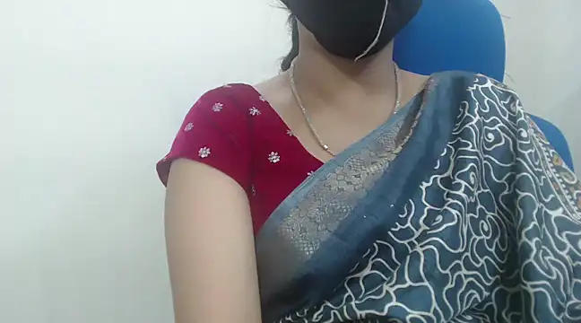 Snapshot of Lovely_Siri_23 chatting on 01-23-25, 12:09 Lovely Siri 23 online show from 01-23-25, 12:09