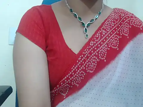 Snapshot of Lovely_Siri_23 chatting on 11-02-25, 12:07 Lovely Siri 23 online show from 11-02-25, 12:07