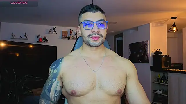 Michael Diamond online show from 11-22-25, 04:55