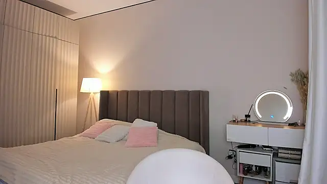 Anni  cute online show from 06-12-26, 02:54