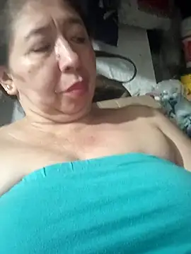 Snapshot of Valentinaa_mature chatting on 11-17-25, 09:48 Valentinaa mature online show from 11-17-25, 09:48