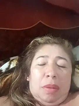 Snapshot of Valentinaa_mature chatting on 12-15-25, 05:23 Valentinaa mature online show from 12-15-25, 05:23