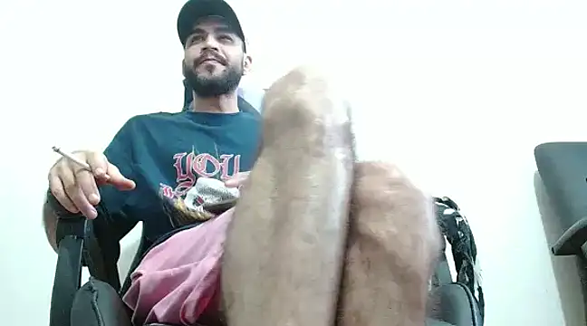 Snapshot of Money_For_masterCody chatting on 12-20-24, 10:22 Money For masterCody online show from 12-20-24, 10:22