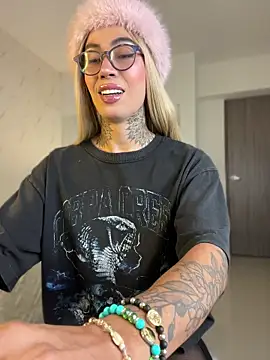 Miss sagitario online show from 04-14-26, 11:38