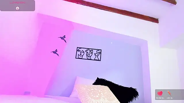 Laura Torres18 online show from 11-18-25, 09:52