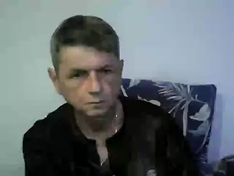 Snapshot of czarek888 chatting on 06-05-26, 08:58 czarek888 online show from 06-05-26, 08:58