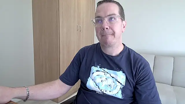 BrettJ81 online show from 05-09-26, 12:10