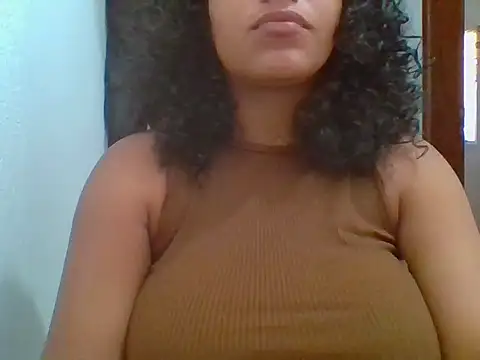 Snapshot of savanahottie chatting on 03-15-26, 12:33 savanahottie online show from 03-15-26, 12:33