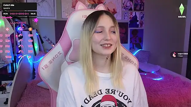 Evie Ro online show from 12-14-24, 06:56