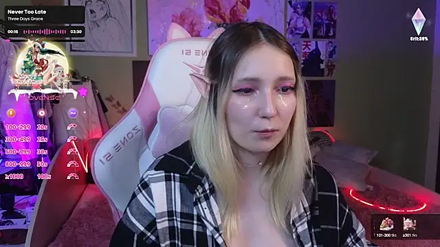 Evie Ro online show from 12-22-24, 12:50