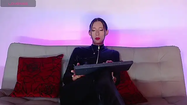 Snapshot of alicee_salvatore chatting on 03-21-25, 02:39 alicee salvatore online show from 03-21-25, 02:39