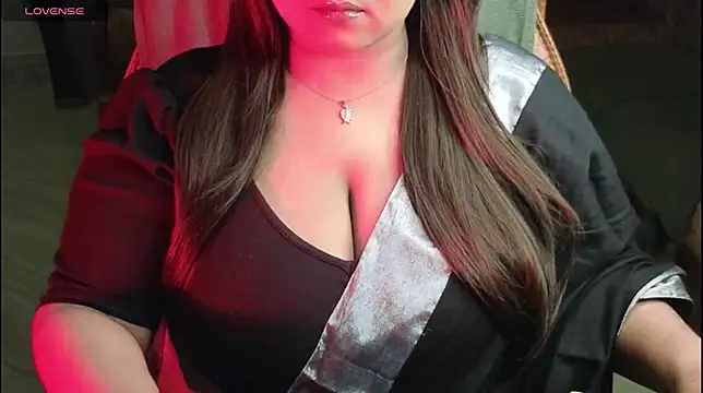 Juicy Bengali Girl online show from 09-29-25, 06:57