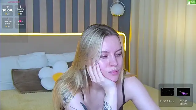 Snapshot of AmaliaBell chatting on 06-24-26, 01:10 AmaliaBell online show from 06-24-26, 01:10