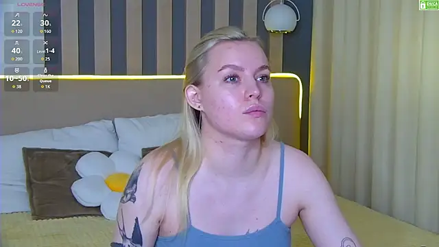 Snapshot of AmaliaBell chatting on 07-09-26, 01:15 AmaliaBell online show from 07-09-26, 01:15
