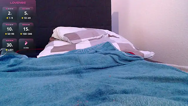 Snapshot of -sluttyass- chatting on 07-20-26, 11:29 -sluttyass- online show from 07-20-26, 11:29