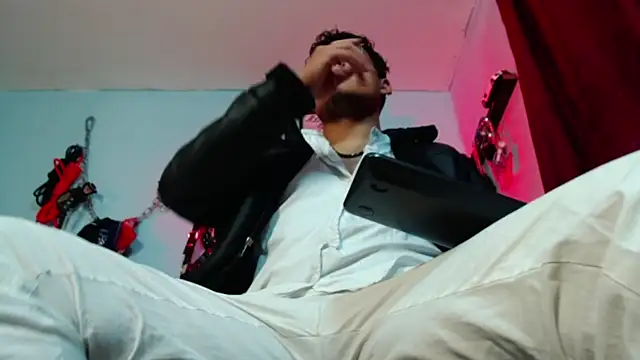 dom2travelersss online show from 04-04-26, 12:35