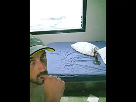 Snapshot of afTerparTycloudz chatting on 07-02-26, 10:43 afTerparTycloudz online show from 07-02-26, 10:43