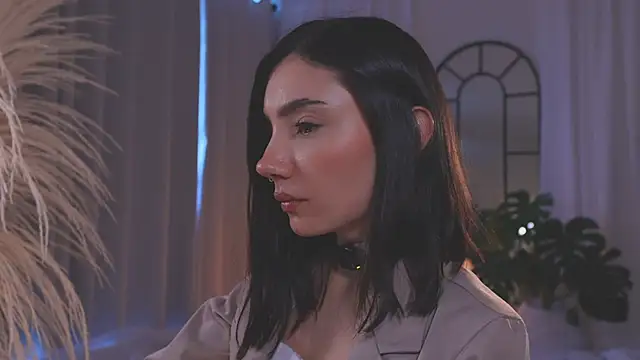 AmyArmstrong online show from 11-13-25, 09:14