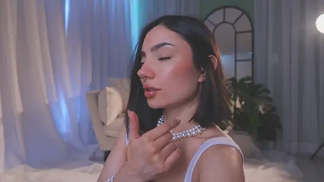 AmyArmstrong online show from 02-16-26, 08:49