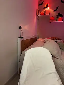 DaniDusan  online show from 10-17-25, 12:36