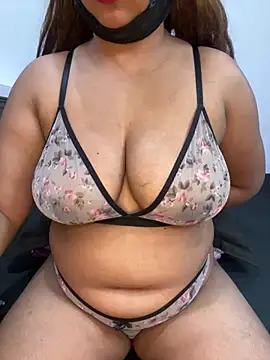 Snapshot of VINDY- chatting on 03-02-26, 05:08 VINDY- online show from 03-02-26, 05:08