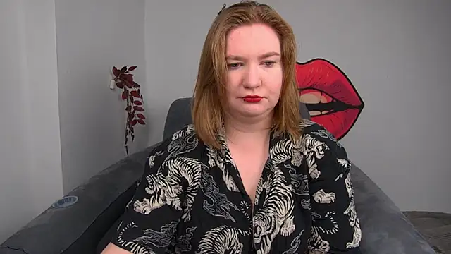 LaraDream online show from 07-06-26, 02:47
