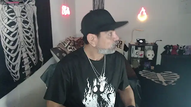 Snapshot of soyelcarlitos_ chatting on 06-15-26, 06:37 soyelcarlitos online show from 06-15-26, 06:37