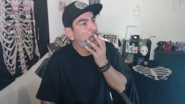 Snapshot of soyelcarlitos_ chatting on 06-15-26, 10:01 soyelcarlitos online show from 06-15-26, 10:01