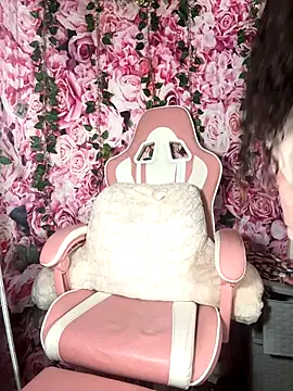 mismialove online show from 10-29-25, 09:00