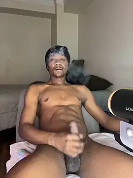 Snapshot of Letgeti chatting on 02-14-26, 01:24 Letgeti online show from 02-14-26, 01:24